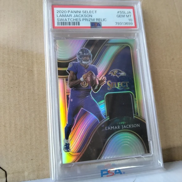 🏈🏆Lamar Jackson "Player-Worn Materials Black Patch - 35/99 Insert" Slab🏆🏈 - Picture 6 of 8